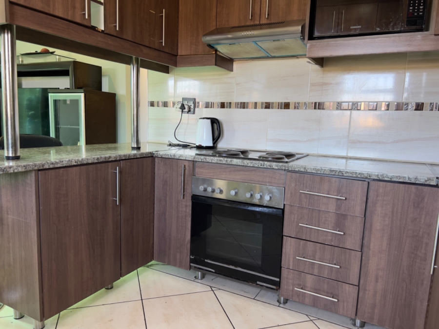 3 Bedroom Property for Sale in Hillcrest Heights Western Cape